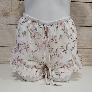 💟 Lulus Women's Small White Floral Ruffle Shorts